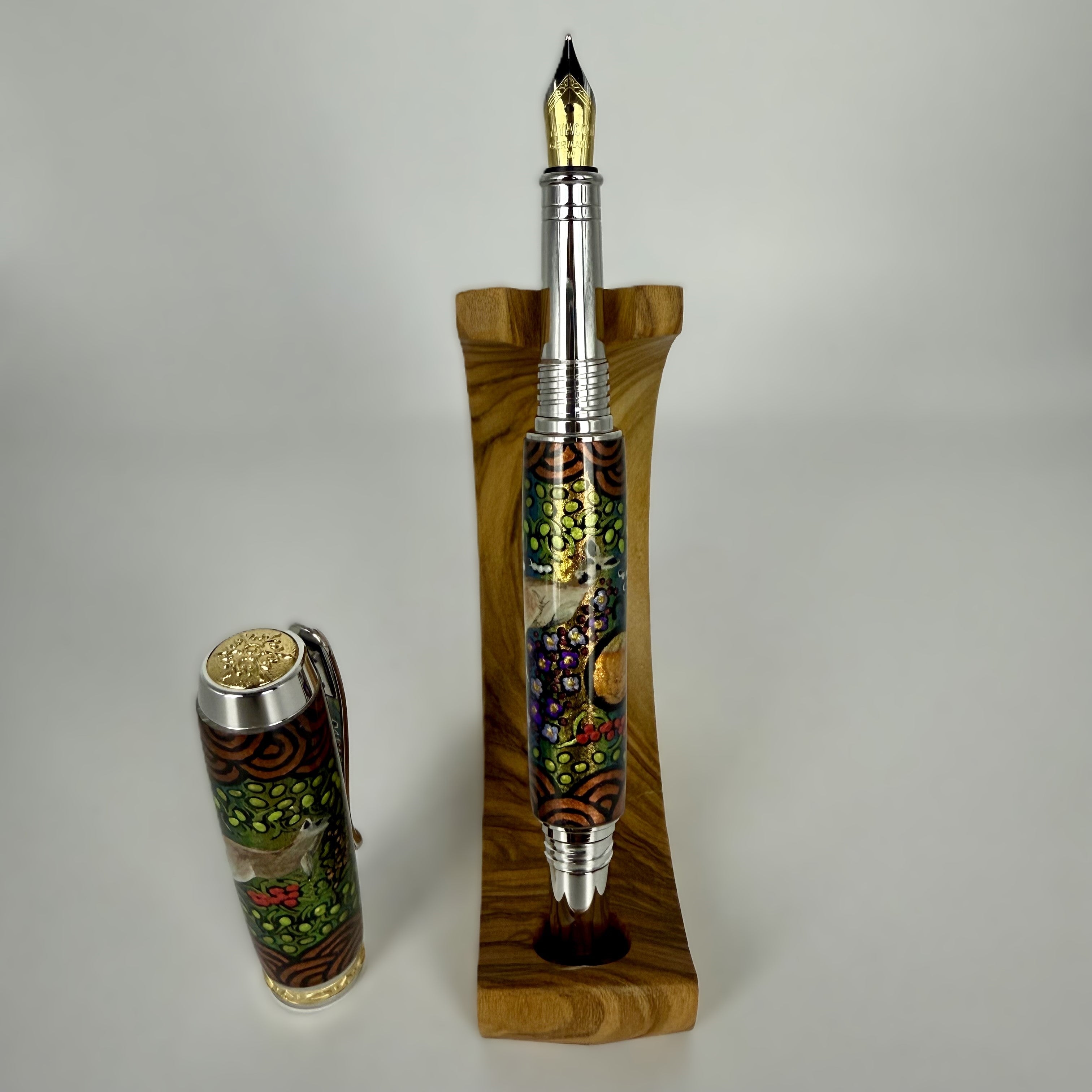 Jr Statesman II Postable Fountain Pen with Hand painted Aboriginal Art