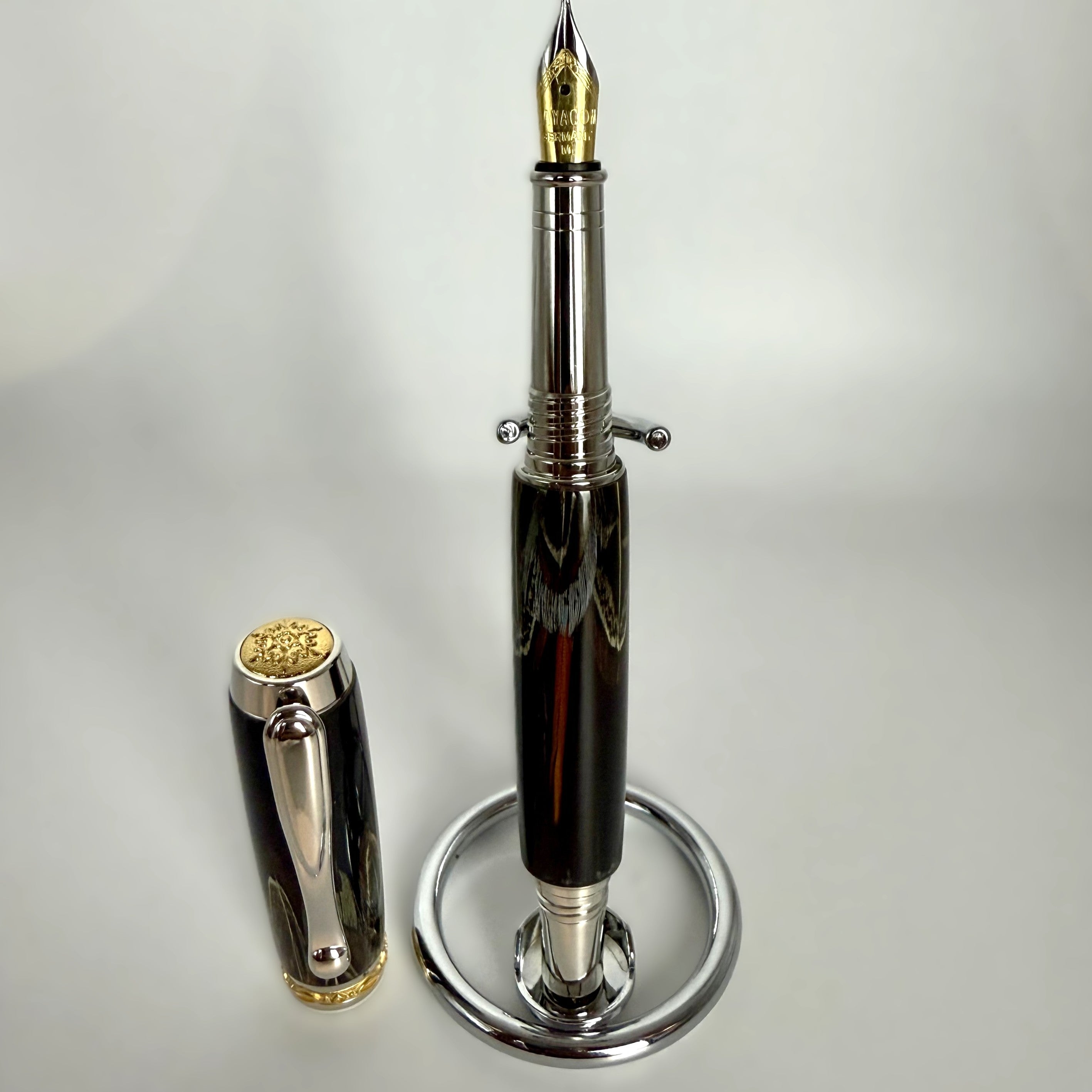 Jr Statesman II Fountain Feathers Pens