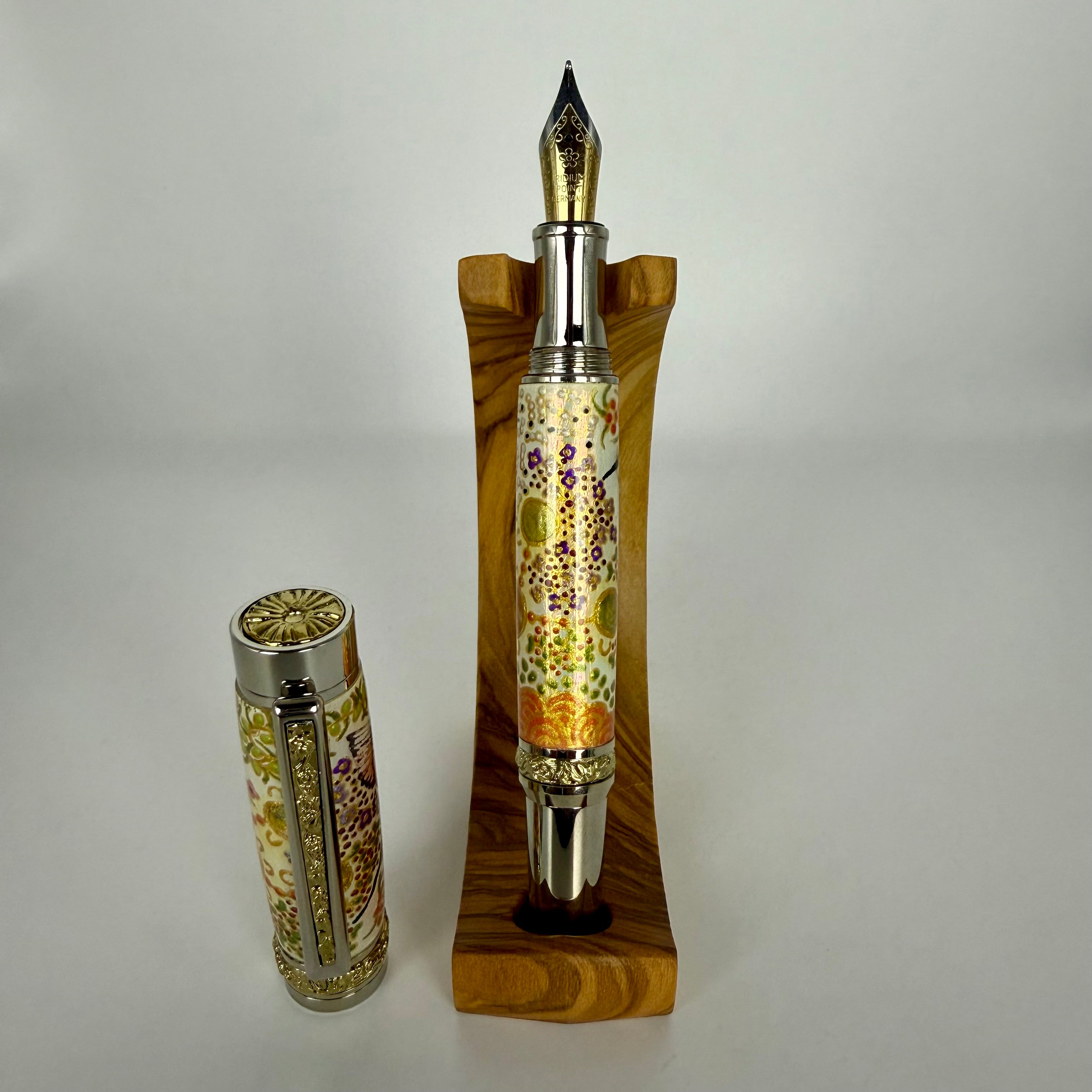RH Aboriginal Hand painted Art Fountain Pens