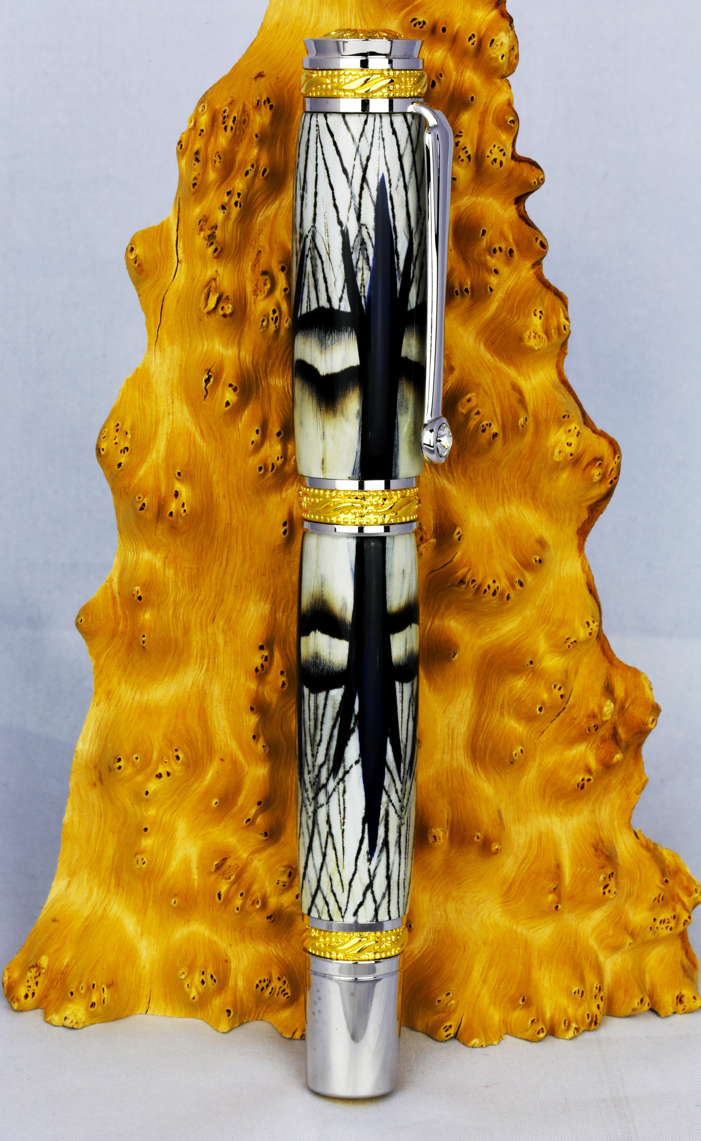 Limited Edition Majestic Fountain Fantastic Feathers Pens