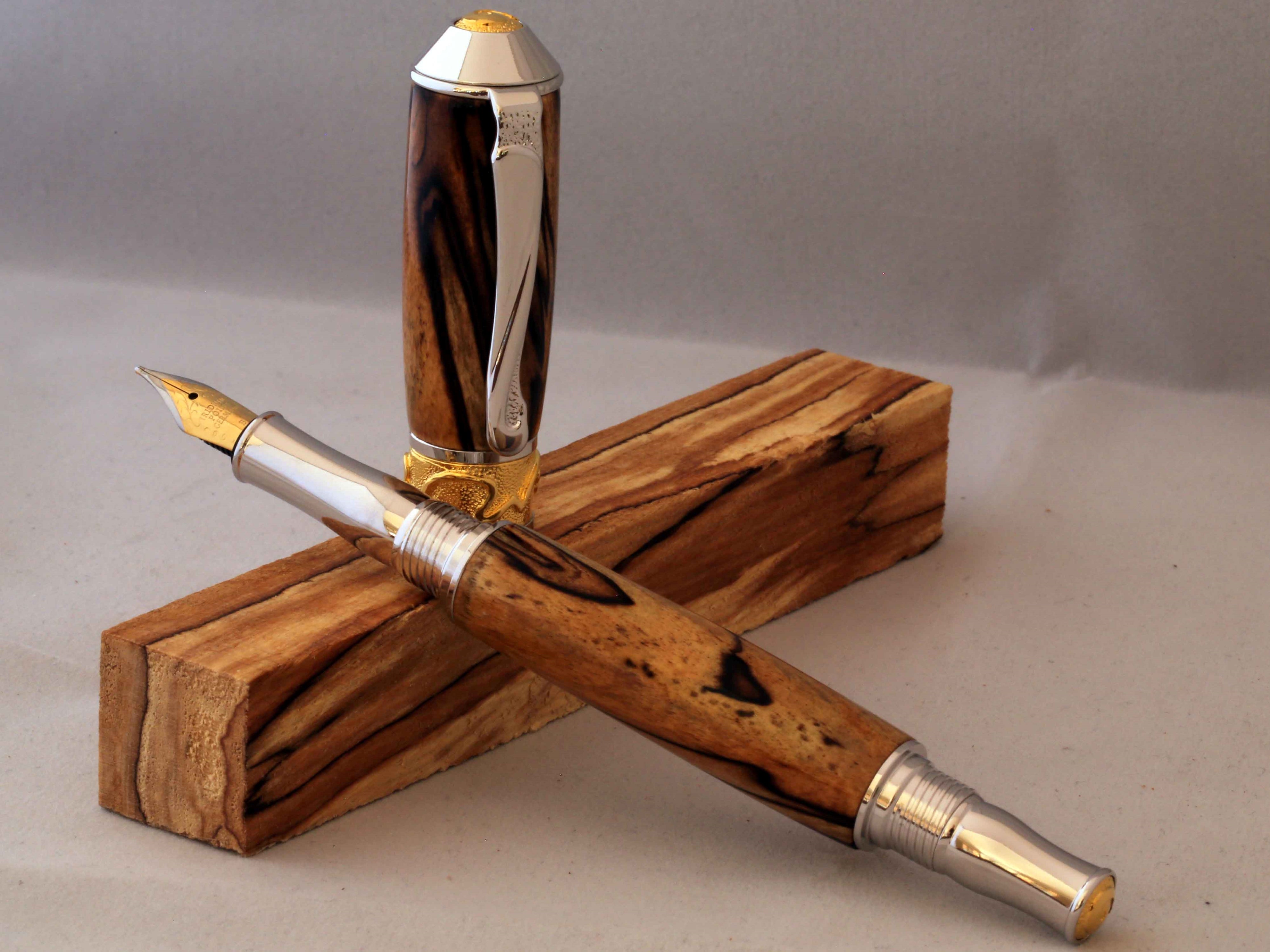 Nouveau Sceptre Fountain Timber Pens